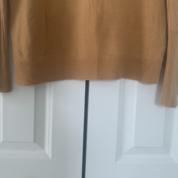 🌸 3/$15 Primark Tan Fitted Sweater, size small - Picture 7 of 7